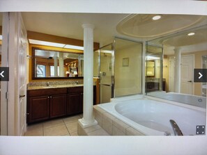 Deluxe Villa, Garden View | Bathroom