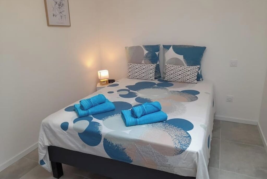 1 bedroom, iron/ironing board, free WiFi