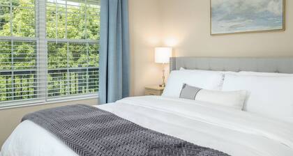 Modern King Loft Parking W D Wifi Pool