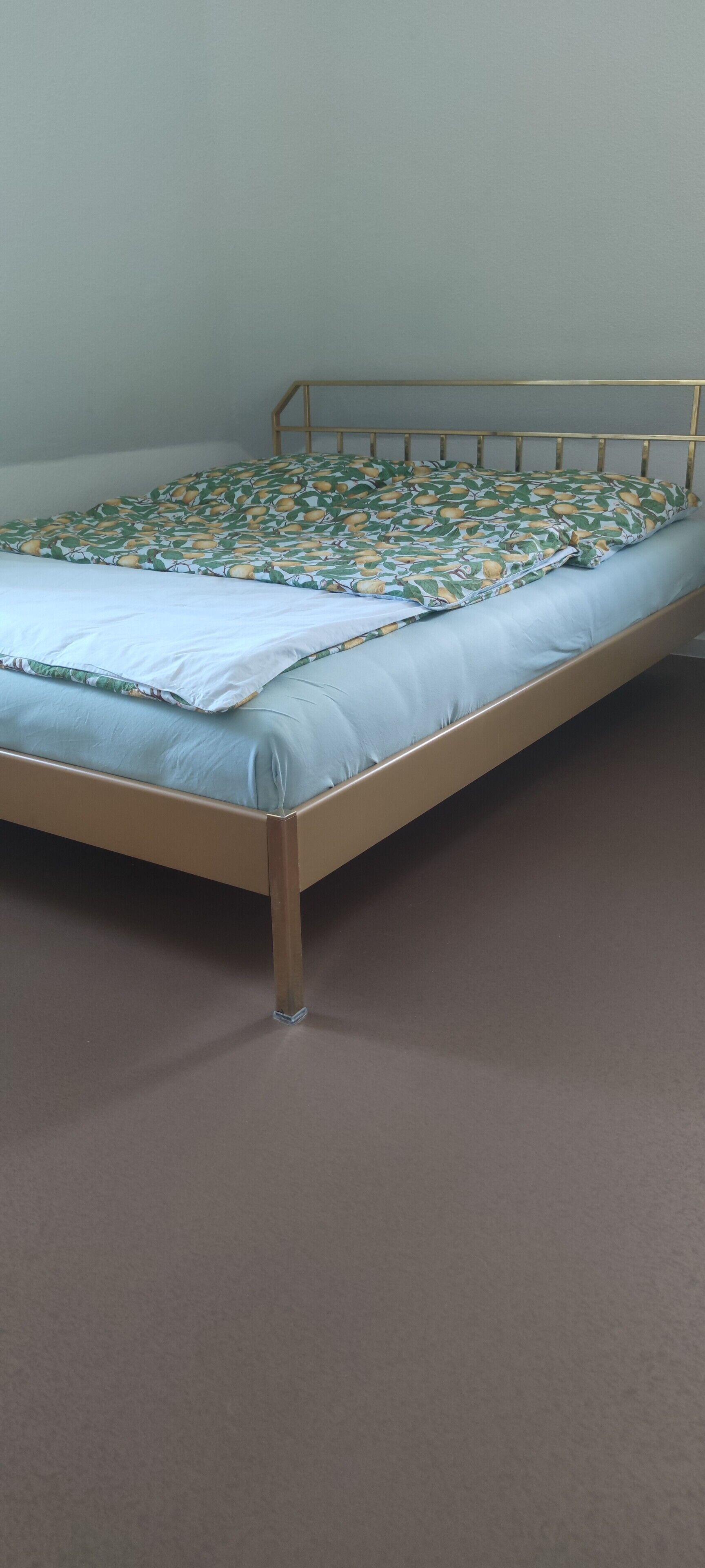 1 多间卧室、WiFi