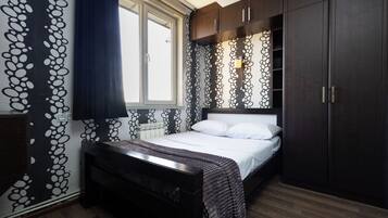 Basic-lejlighed - balkon - byudsigt | Strygejern/strygebræt, gratis Wi-Fi