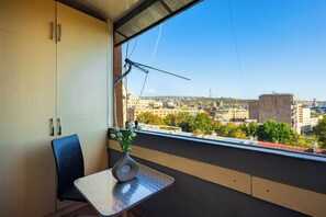 Basic-Apartment, Balkon, Stadtblick | Balkon