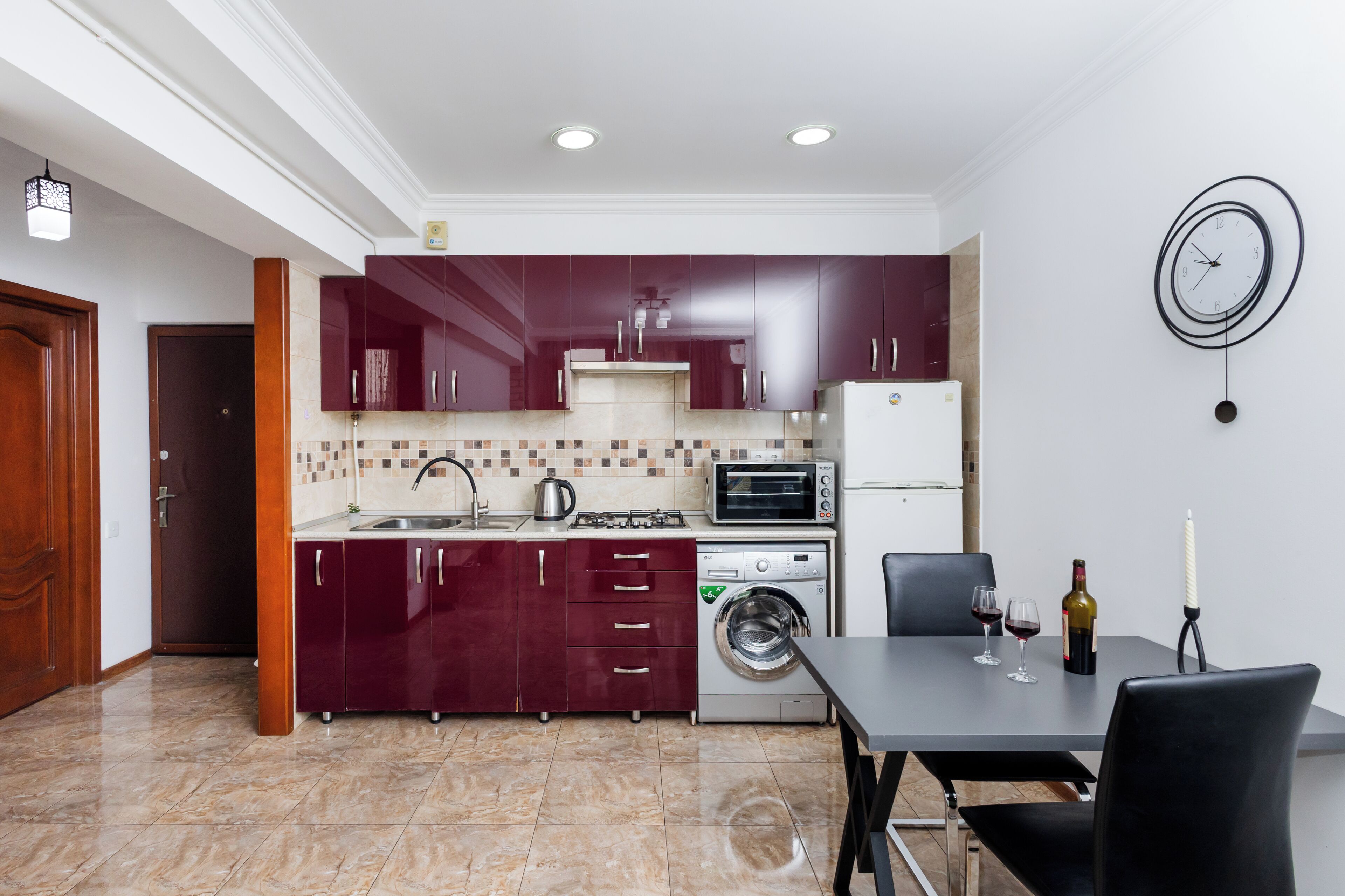 Standard Apartment, City View | Private kitchen | Full-size fridge, stovetop, electric kettle, cookware/dishes/utensils