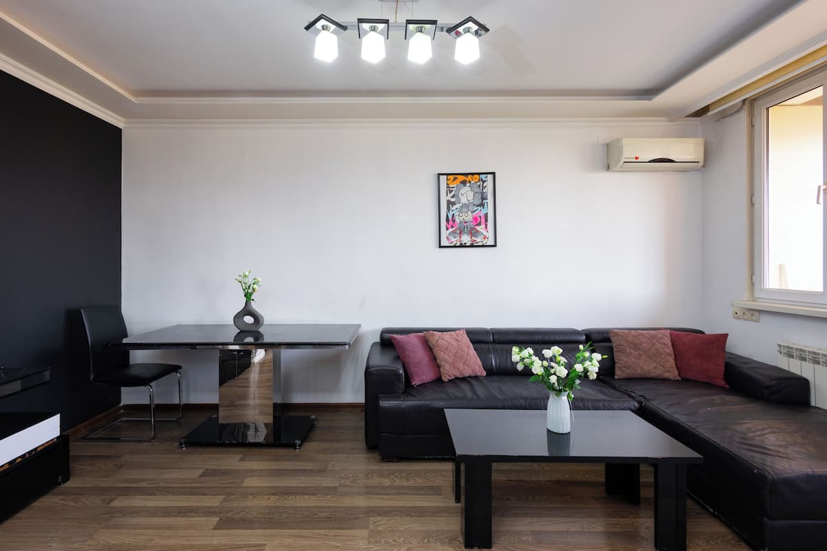 Basic Apartment, Balcony, City View | Living area