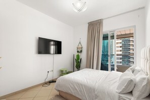 Apartamento clássico, 1 quarto, vista para a cidade | Cortinas blackout, ferros/tábuas de passar roupa, Wi-Fi de cortesia