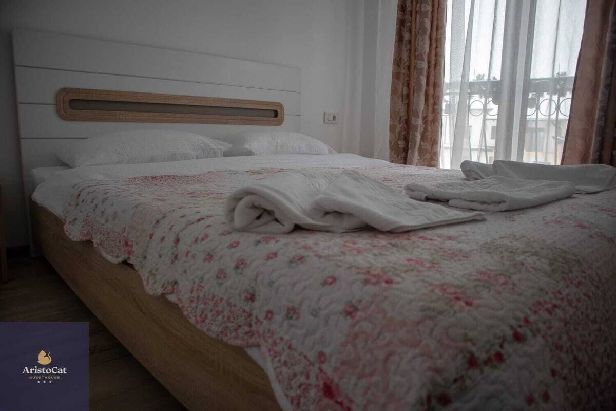 Double Room, Balcony, Mountain View | WiFi (free)