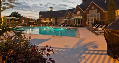 2BR Water Views W D Walkable Pool Gym