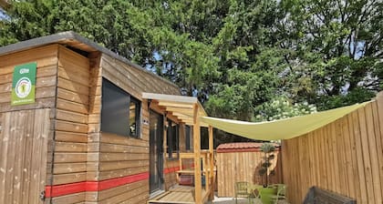Tiny Home 'La Charmotte' with Private Terrace, Wi-Fi and Air Conditioning
