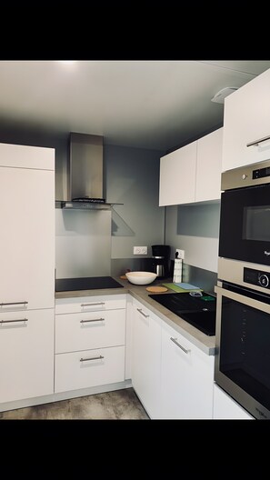Microwave, oven, stovetop, dishwasher