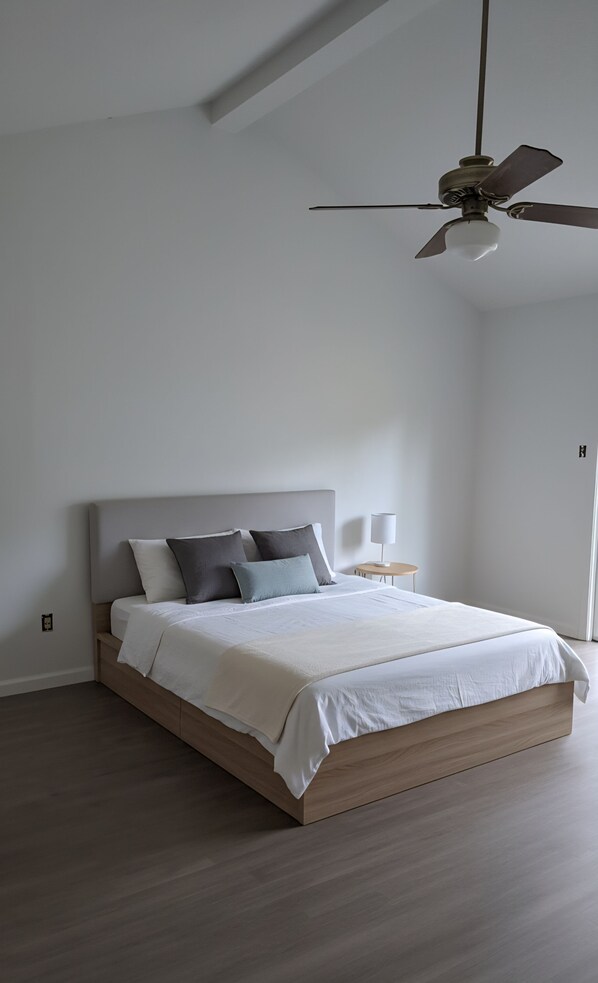 3 bedrooms, WiFi, bed sheets