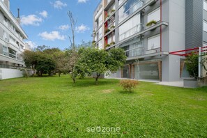 Exterior - Apt w/ Balcony and Grill 220m From the Sea Car0201 (Florianópolis)