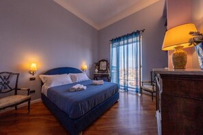 In-room safe, iron/ironing board, free WiFi, bed sheets
