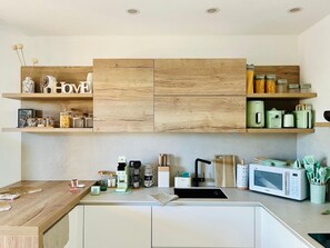 Microwave, oven, stovetop, dishwasher