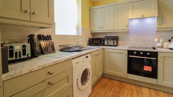 مستلزمات طهي/أطباق/أوعية