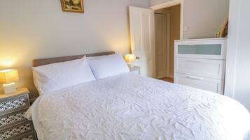 4 camere, con stile personalizzato, con arredamento individuale