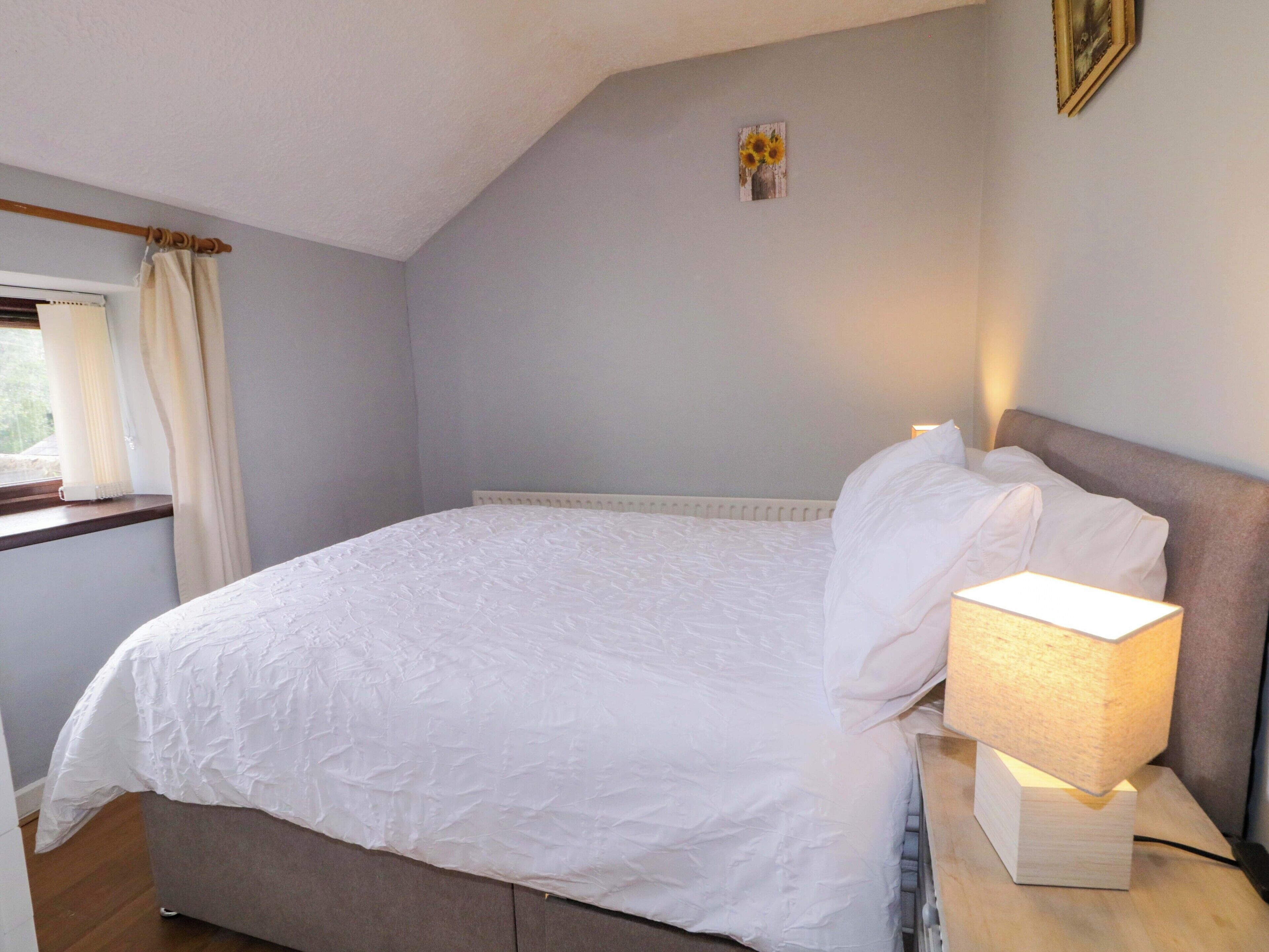 4 bedrooms, individually decorated, individually furnished, free WiFi