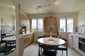 Fridge, oven, dishwasher, coffee/tea maker - Ker Diskuizh - Proche Sentier G34 (Pléneuf-Val-André)
