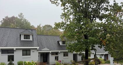 Beautiful townhome in charming Stratton for your relaxing getaway.