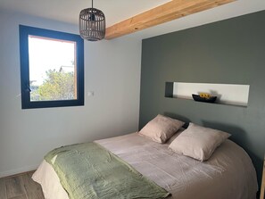 3 makuuhuonetta, silitysrauta/-lauta, Wi-Fi