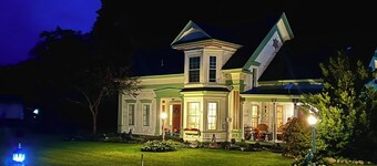 Bed & Breakfast with AC in charming Wolcott