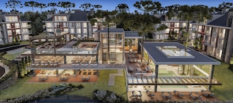 Veneto Residential / 2 Suites / 8 PAX / By HOUSINGCEARA