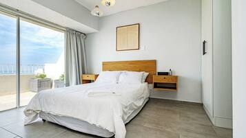 3 bedrooms, iron/ironing board, WiFi