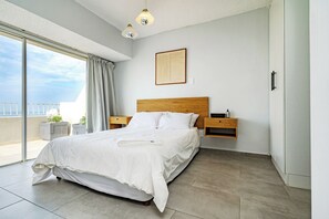 3 bedrooms, iron/ironing board, WiFi