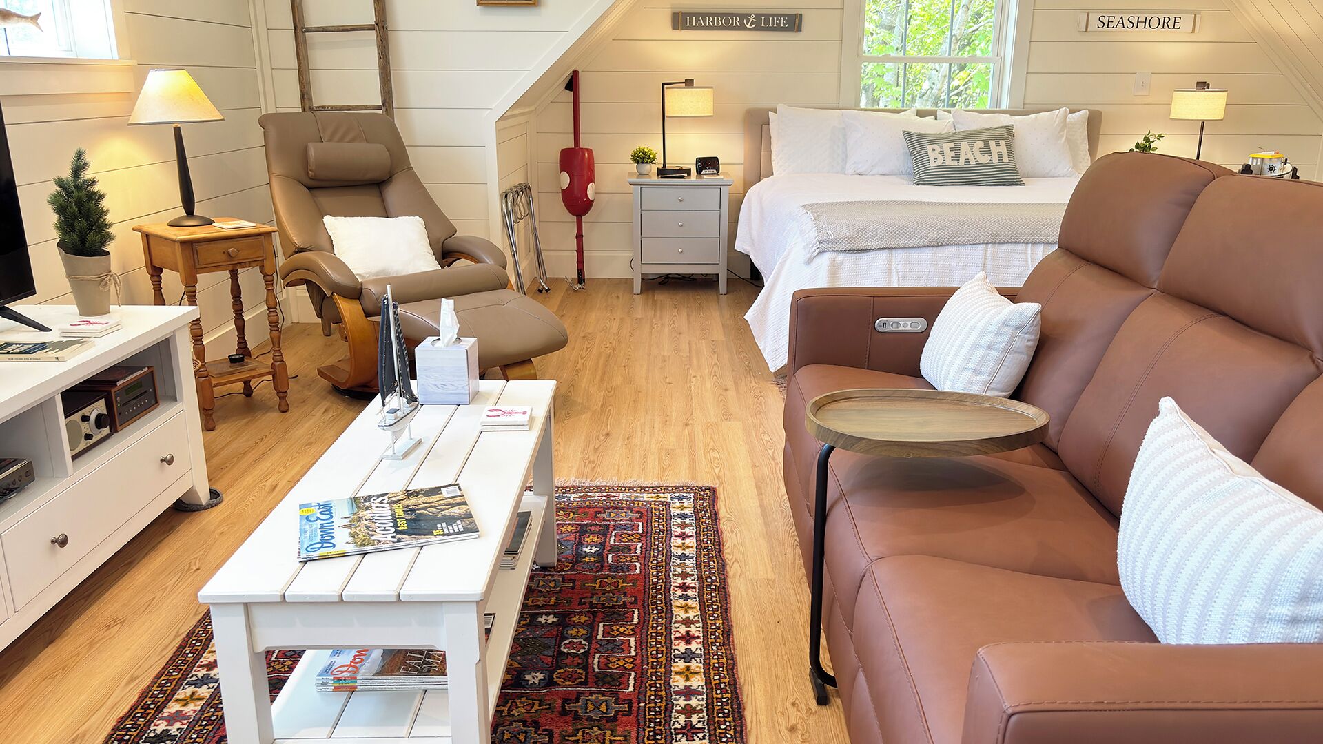 1 soverom, skrivebord, strykejern/-brett og wi-fi (inkludert)