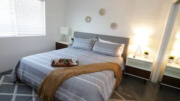 2 bedrooms, iron/ironing board, free WiFi, bed sheets