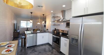 Relaxing 2bd~1ba king bed~sleeps 4