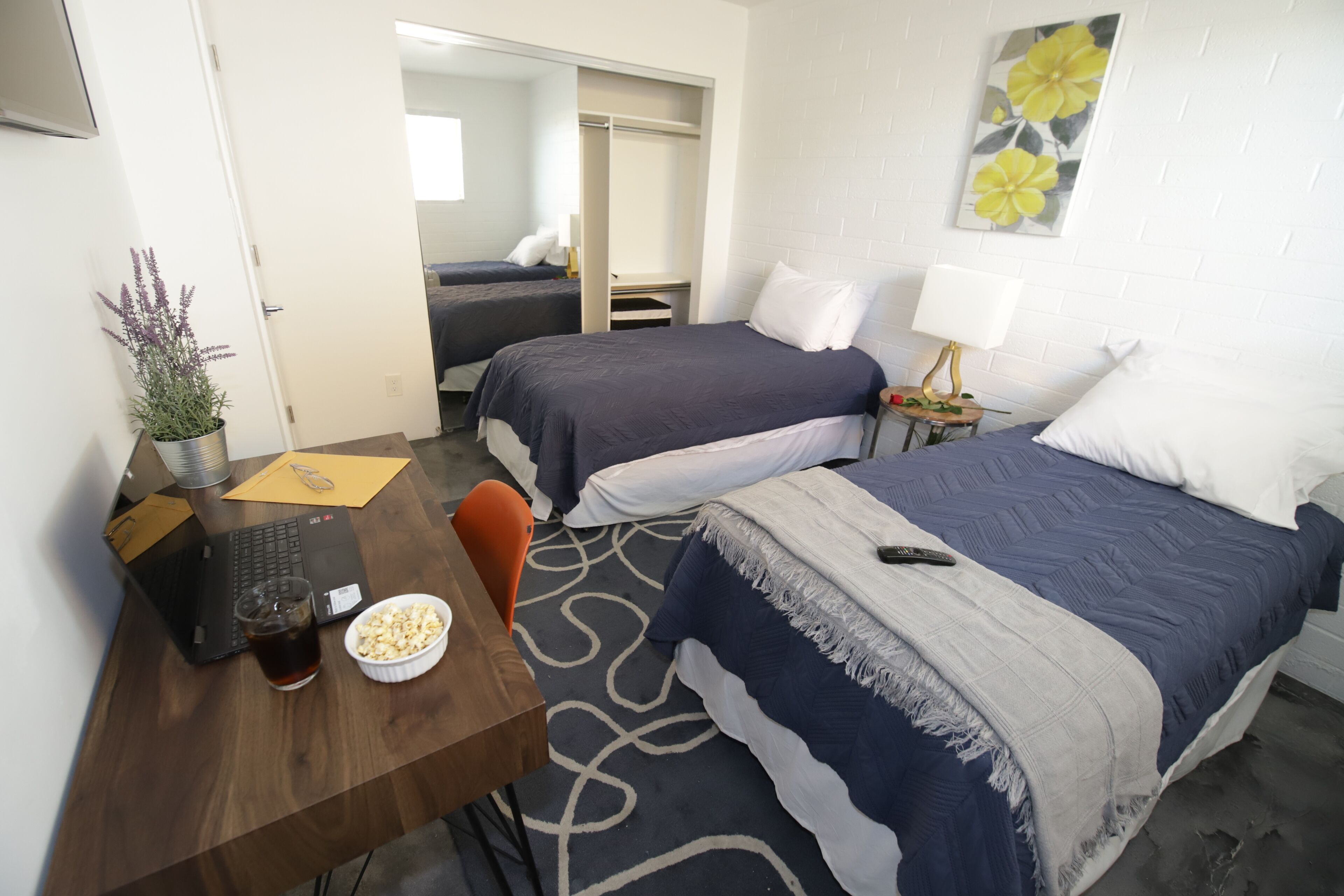 2 slaapkamers, een strijkplank/strijkijzer, gratis wifi, beddengoed