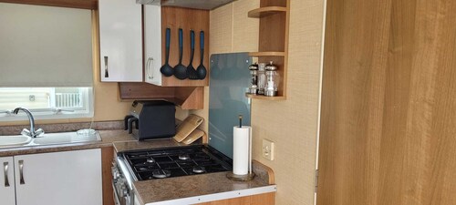 Deluxe Holiday Home by the sea - Private Parking - Wifi - Clacton On Sea