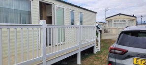 تفاصيل الفندق من الخارج