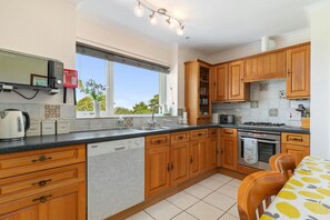 Fridge, microwave, dishwasher, toaster