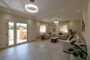 Lobby - Welhome Stays (New Cairo)