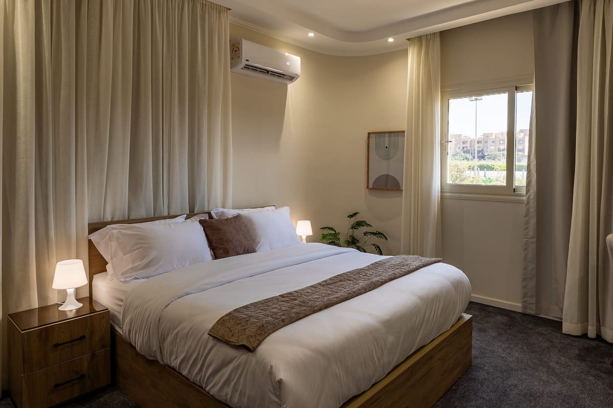 Standard Studio, City View | Blackout drapes, soundproofing, iron/ironing board, free WiFi