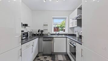 House, 3 Bedrooms | Interior