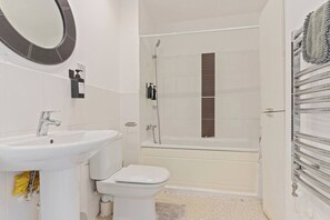Casa, 3 habitaciones | Baño