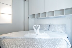 Appartement, uitzicht op de stad | Een kluis op de kamer, verduisterende gordijnen, geluiddichte muren