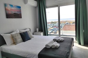 2 室のベッドルーム、アイロン / アイロン台、WiFi、ベッドシーツ