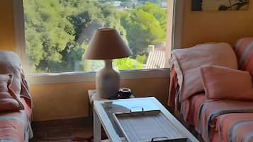 4 makuuhuonetta, silitysrauta/-lauta, Wi-Fi