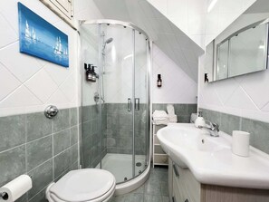 Hair dryer, towels