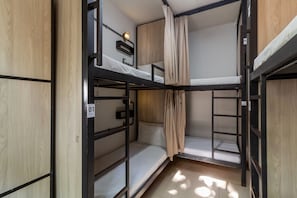 1 bedroom, in-room safe, free WiFi, bed sheets