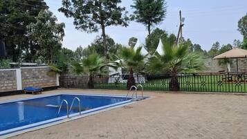 Udendørs pool