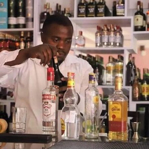 Bar (en la propiedad)