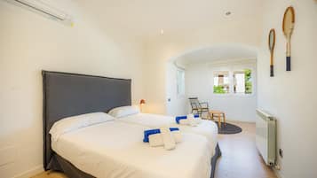 4 bedrooms, WiFi, bed sheets