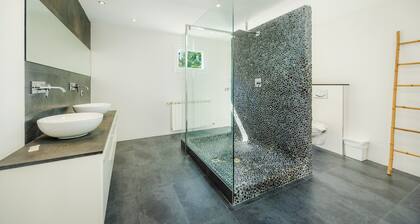 Villa 'Ca Nostra' mit Bergblick, WLAN und Klimaanlage