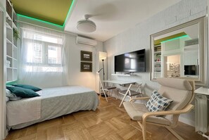 1 chambre, fer et planche à repasser, accès Internet, draps fournis