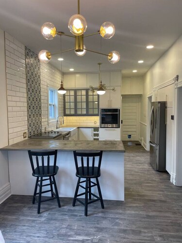 3 Bedroom Stunner Fanshawe/Kellogg’s District