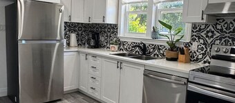 Eclectic Old East 3BD in Entertainment District